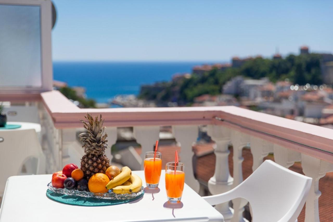 Castello Apartments Улцинь Экстерьер фото