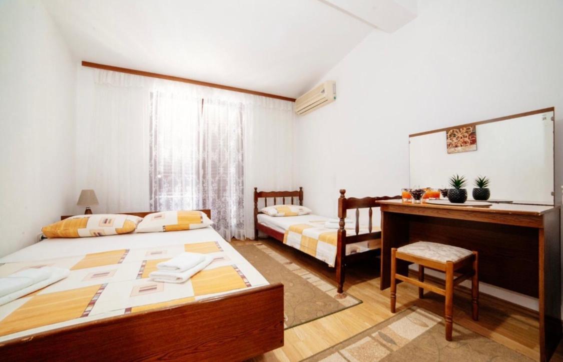 Castello Apartments Улцинь Экстерьер фото